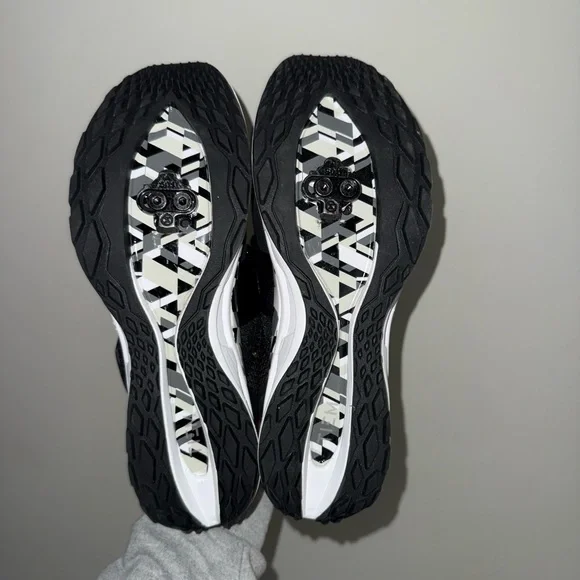 TIEM Women's Black Slip-On Athletic Sneakers with Patterned Midsole - Picture 2 of 4